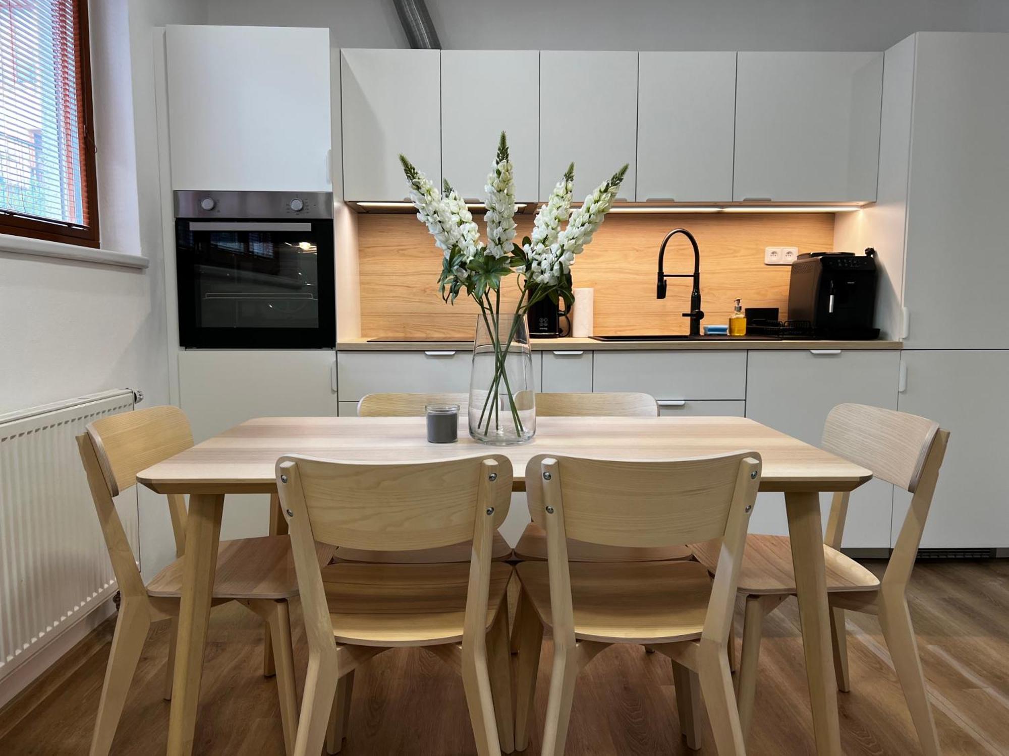 Two Apartments, Free Parking, Close To The Center Apartment