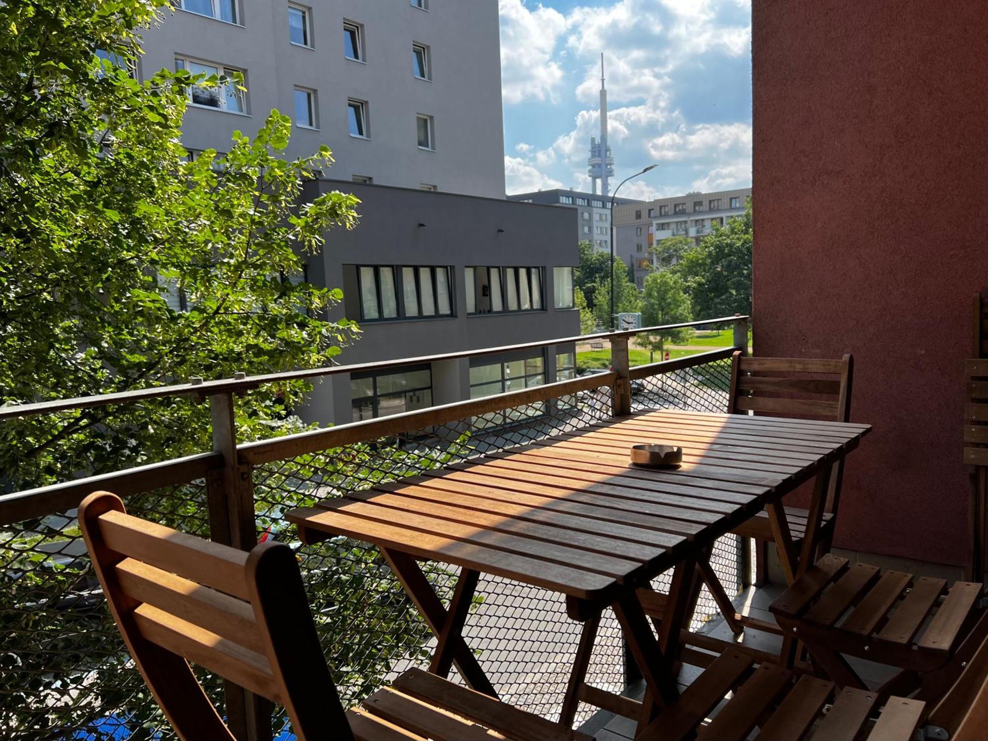 Two Apartments, Free Parking, Close To The Center Apartment Prag